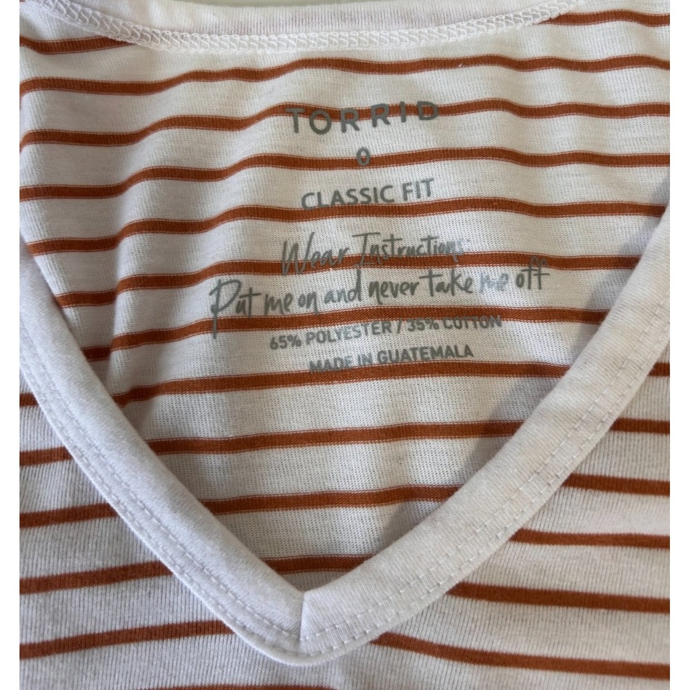 Torrid Girlfriend Tee White Rust Orange Stripe VNeck Short Sleeve Shirt 0 EUC - Picture 3 of 5